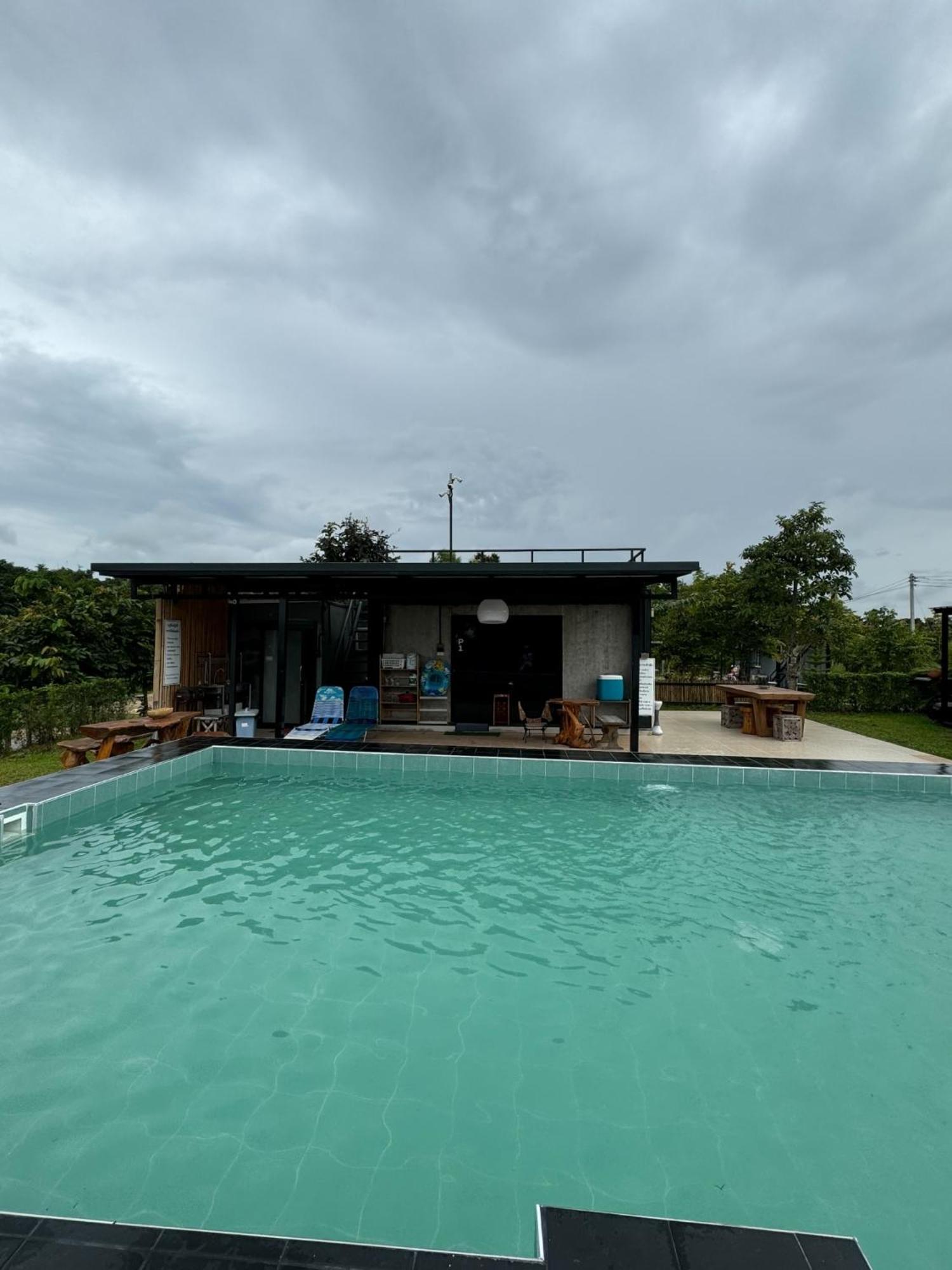 Inthanin Pool Villa Ban Phu Hi Exterior foto